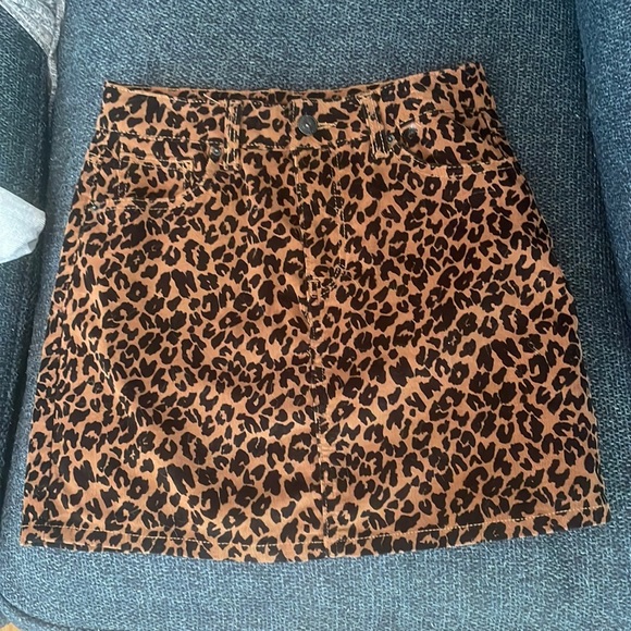 Macys cheetah print denim mini skirt - Picture 1 of 1